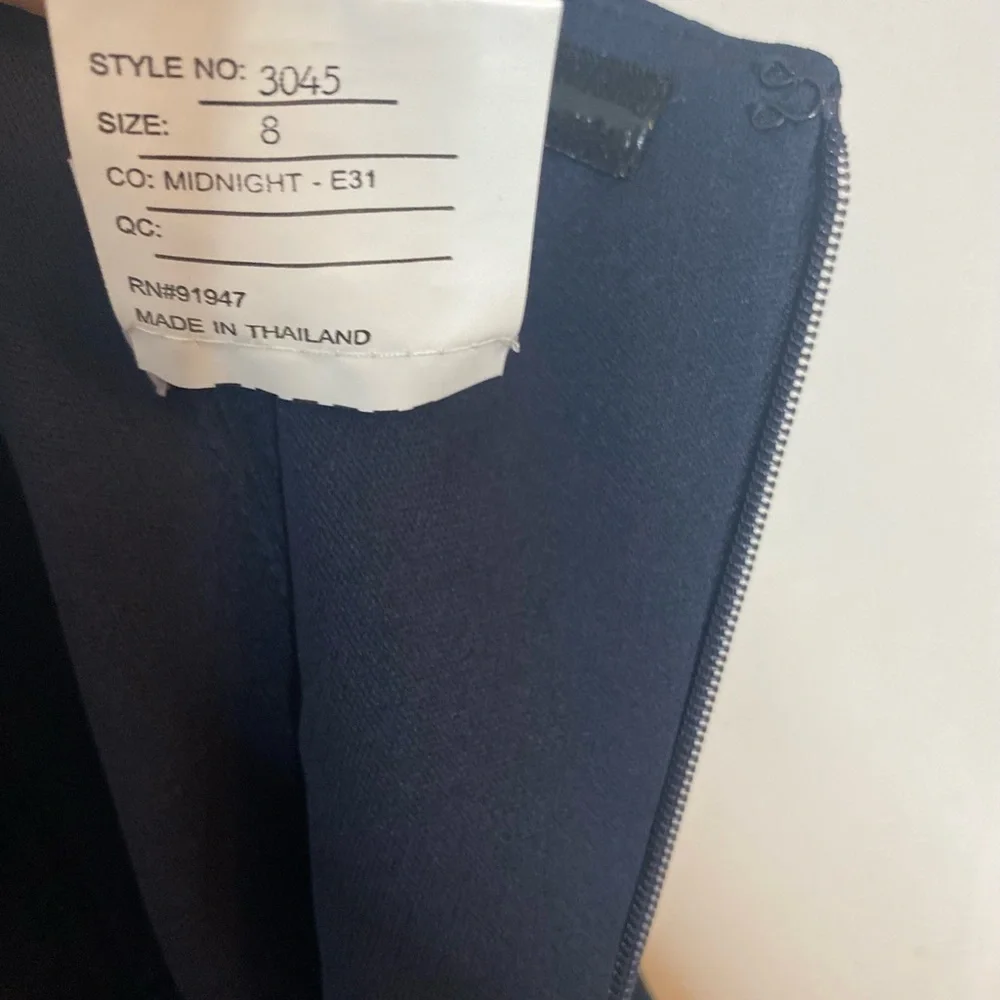 Dressy collection SPAGHETTI STRAP CREPE JUMPSUIT - Picture 5 of 8